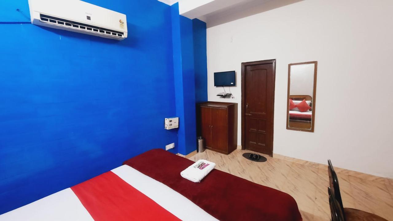Hotel Holiday Inn Paradise Chandīgarh Екстериор снимка