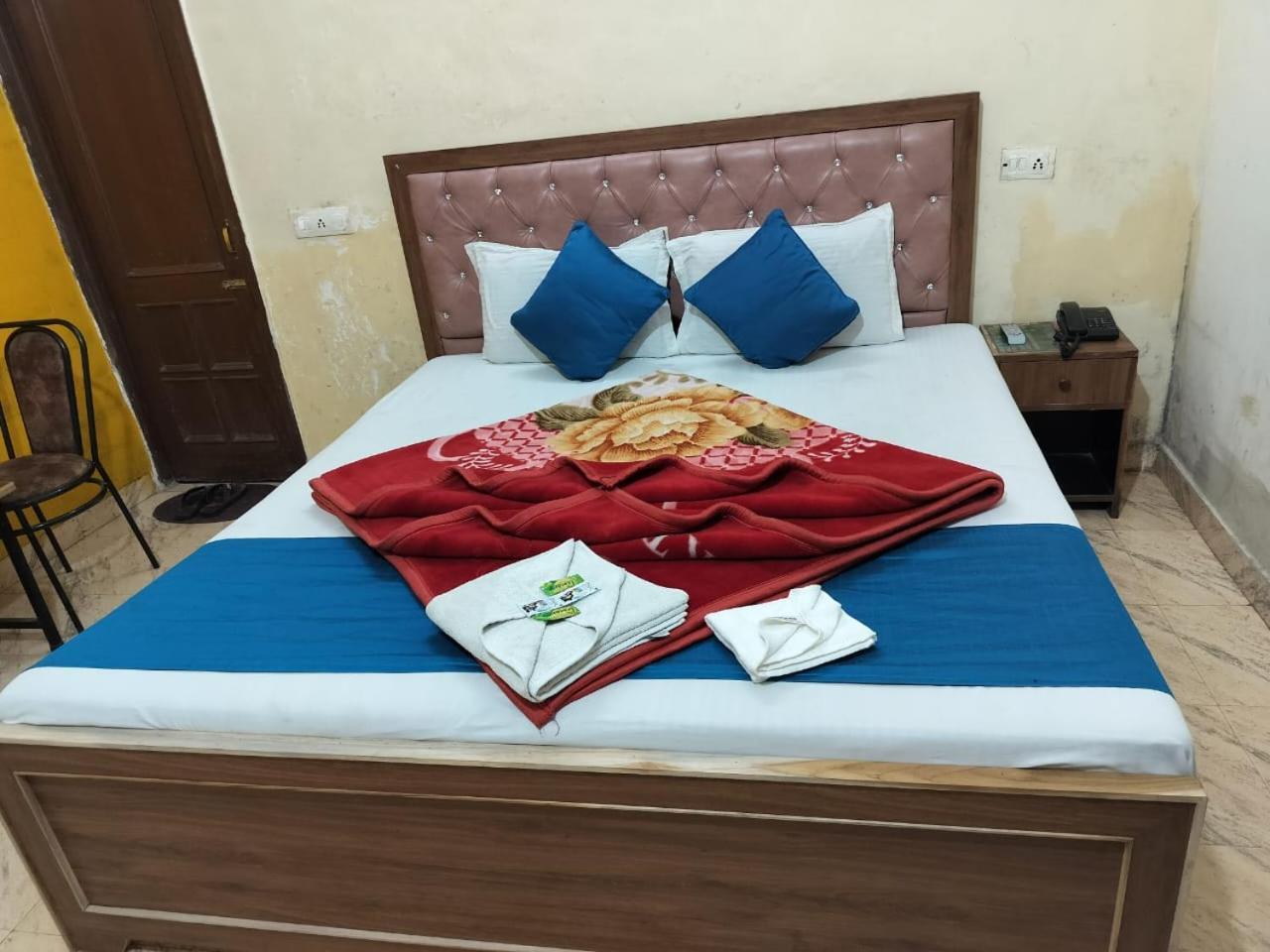 Hotel Holiday Inn Paradise Chandīgarh Екстериор снимка