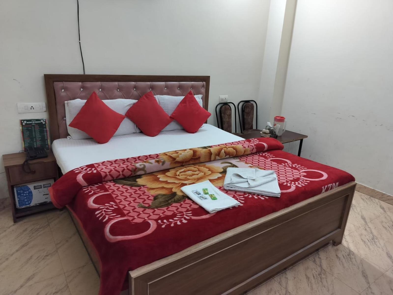 Hotel Holiday Inn Paradise Chandīgarh Екстериор снимка